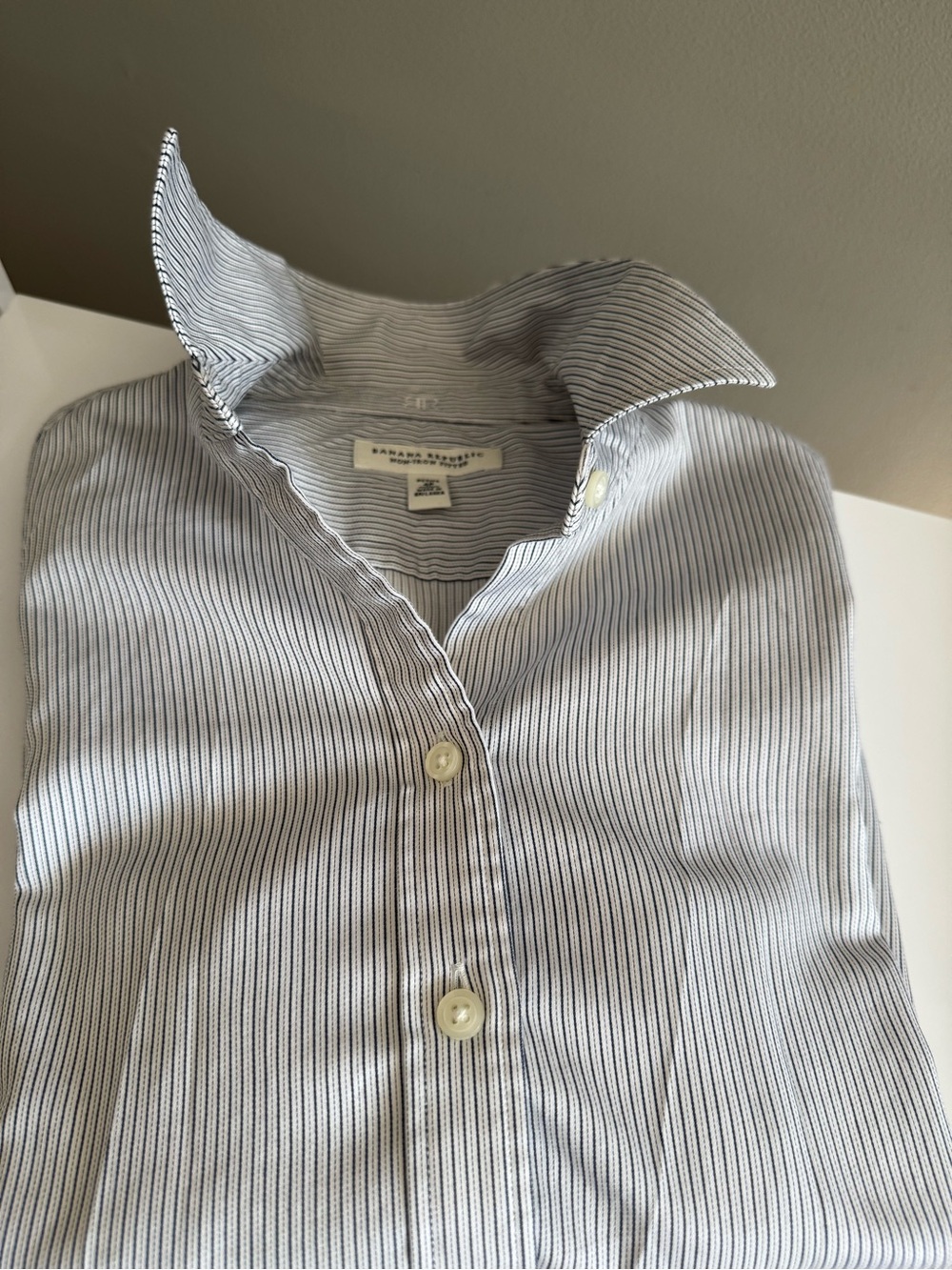 Banana Republic White & Navy Pinstripe Button-Down Shirt